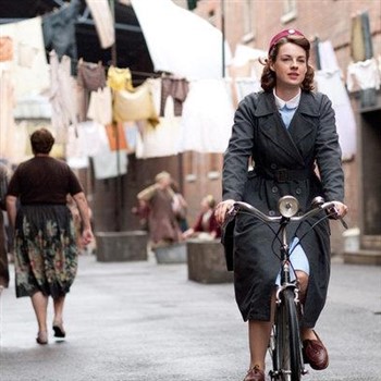 Darling Kent, Call the Midwife & a bit of Dickens