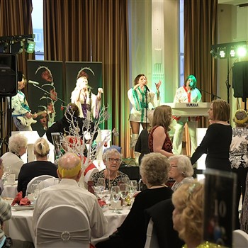 Blackpool Christmas Party with Overnight Stay
